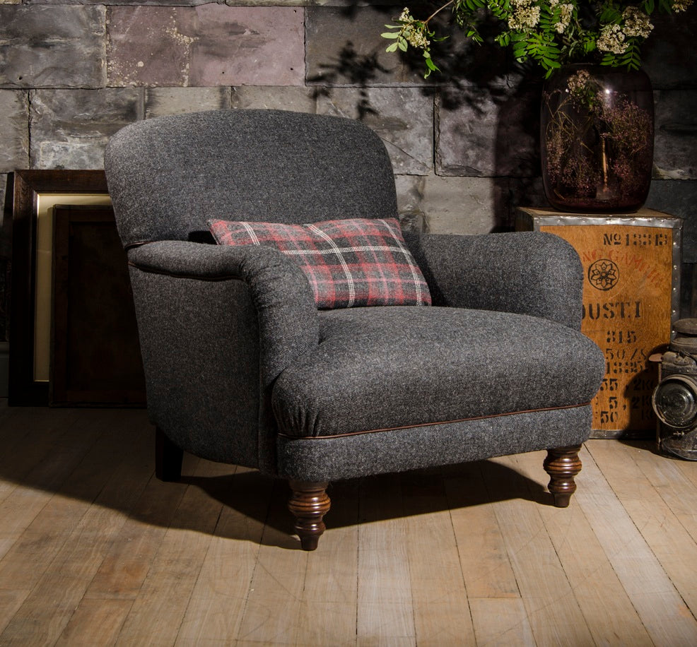 Braemar Stool