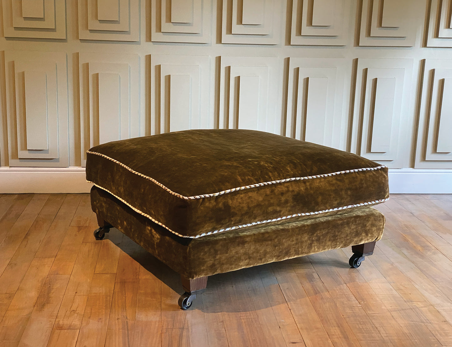 Belle Stool